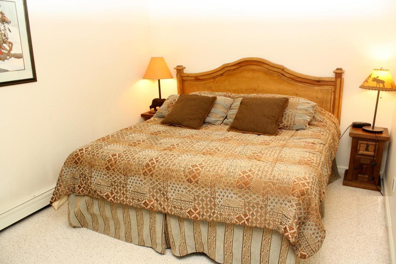 Pinecreek #I - 1 Bedroom - Close To Town - Shuttle To Slopes - Pool And Hot Tub Access Брекънридж Екстериор снимка